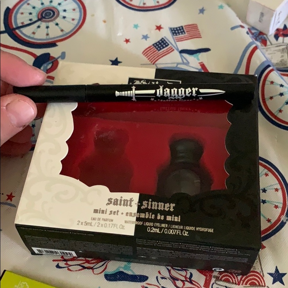 Kat Von D Sinner + liner